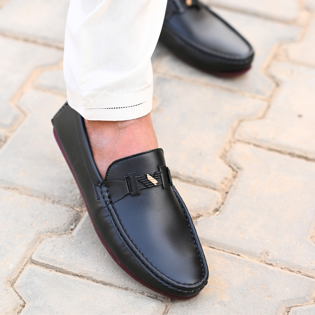 Metal-Bit Loafer – Jet Black