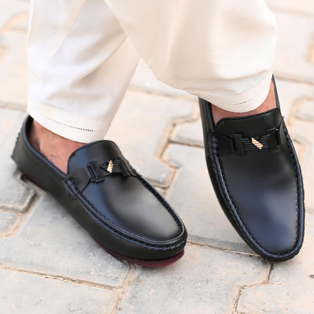 Metal-Bit Loafer – Jet Black